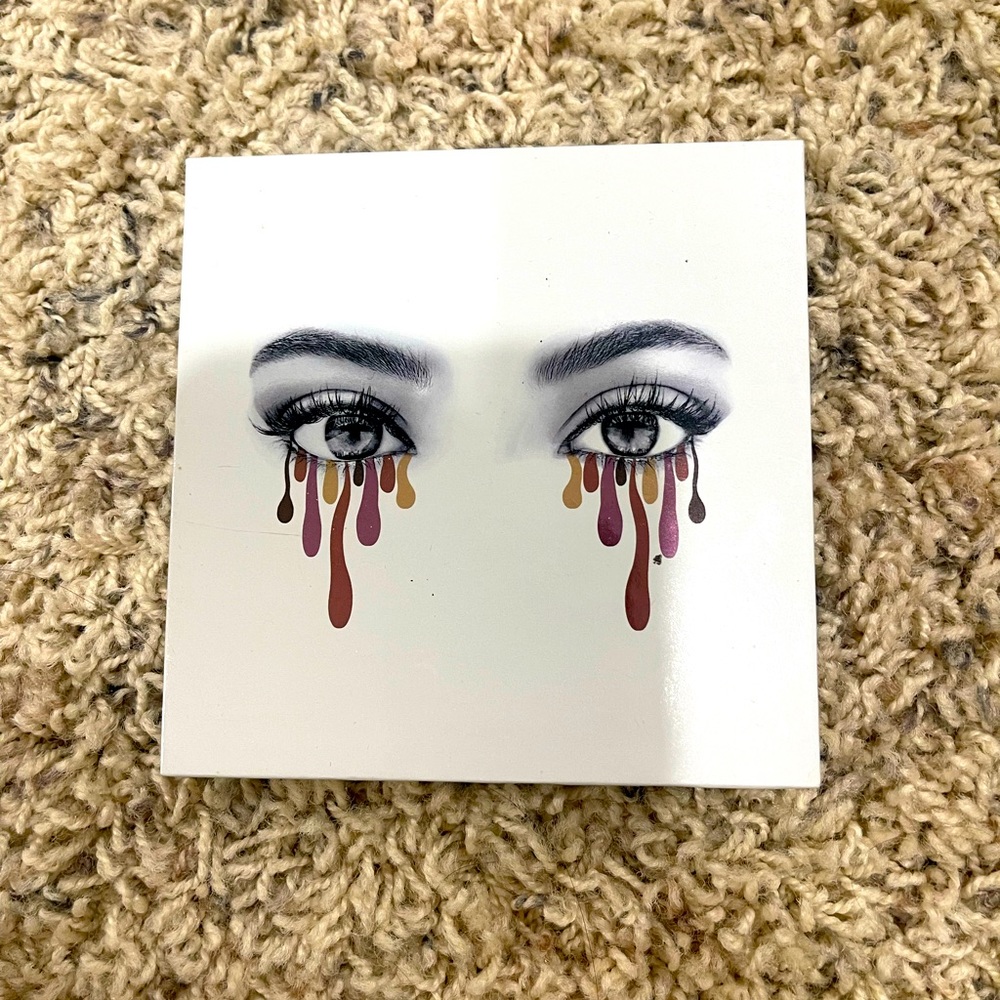 kylie jenner eyeshadow palette